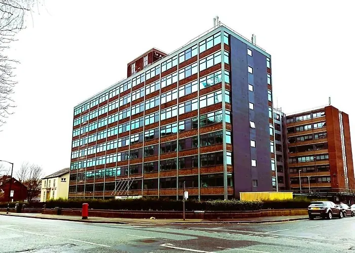 Prime Location: One Bed Apartment In Old Trafford
